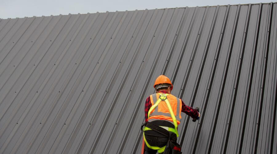 Professional gutter cleaning in Hamilton City, CA